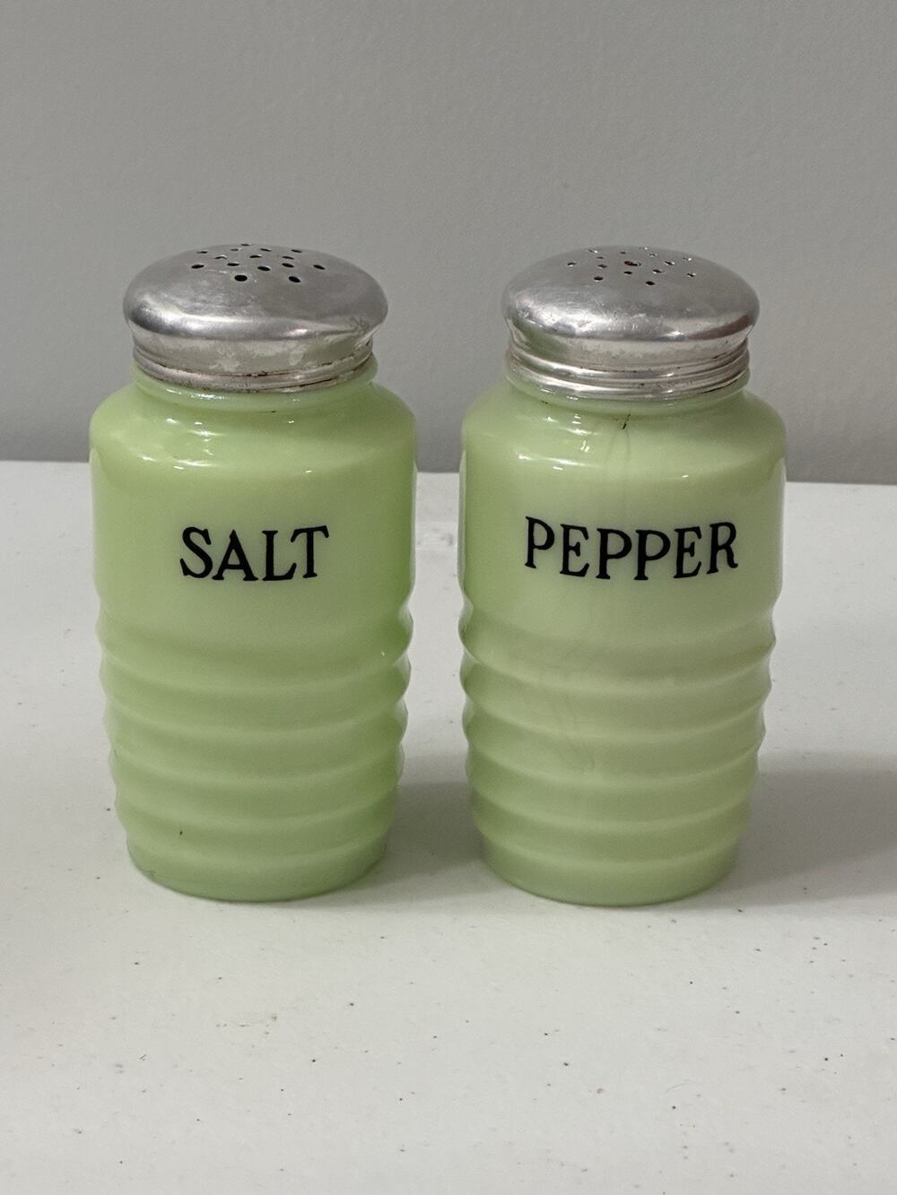 Vintage Jeannette Glass Jadeite Beehive Salt & Pepper Shakers